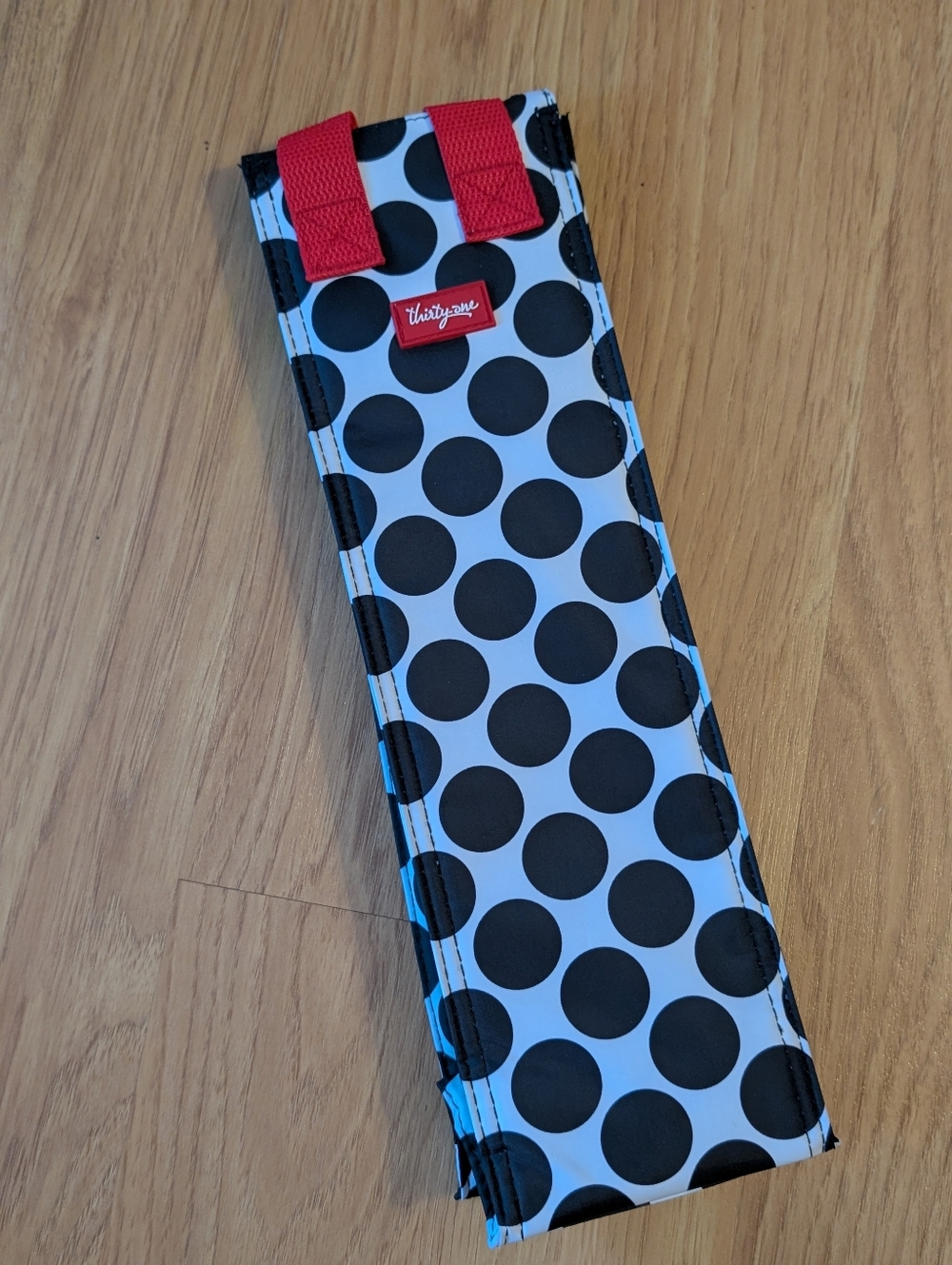 thirty-one Black and White Spotty Bottle Thermal Carrier